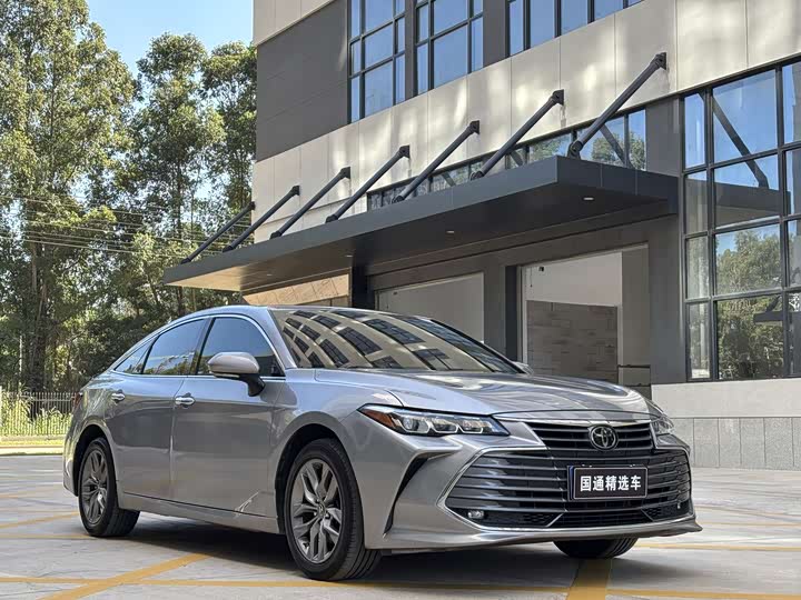 Фото 3 - Toyota Avalon