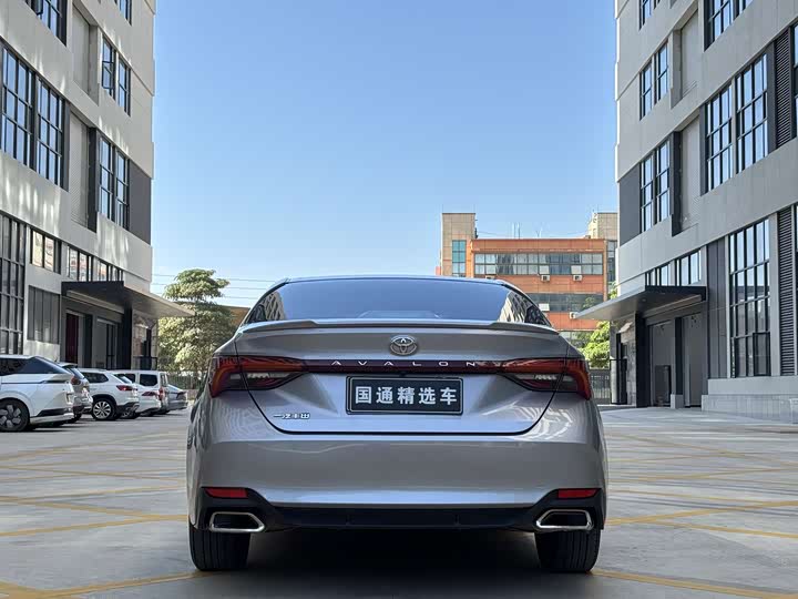 Фото 5 - Toyota Avalon