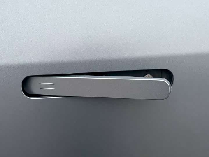 Фото 34 - XPeng F57