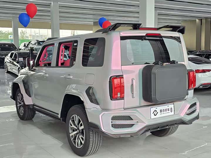 Фото 16 - Tank 300