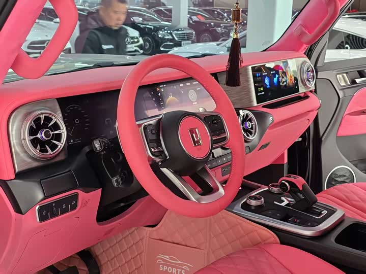 Фото 4 - Tank 300