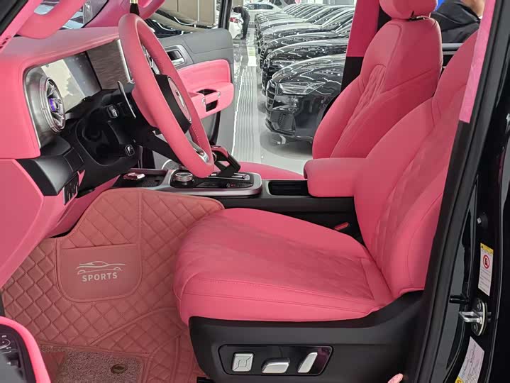 Фото 7 - Tank 300