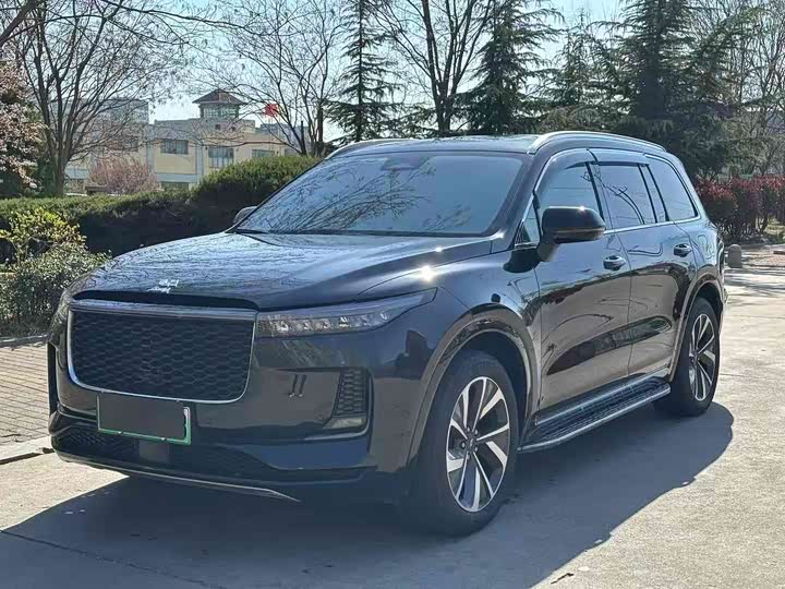 Фото 1 - LiXiang One