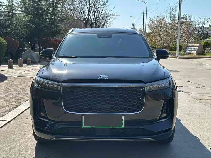 Фото 2 - LiXiang One