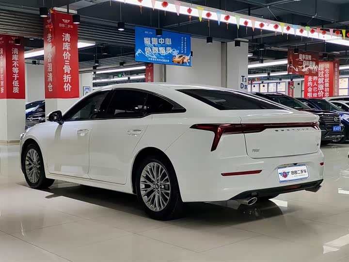 Фото 4 - Bestune B70