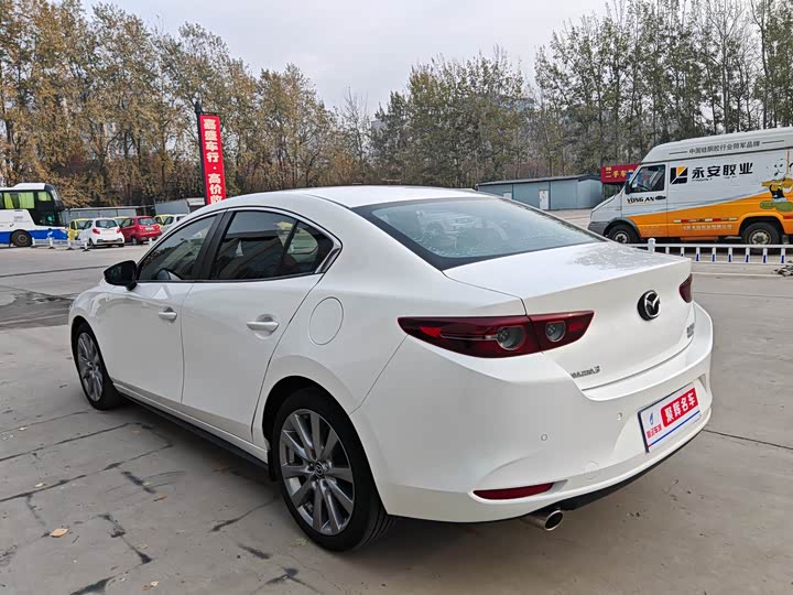 Фото 13 - Mazda 3 (Axela)