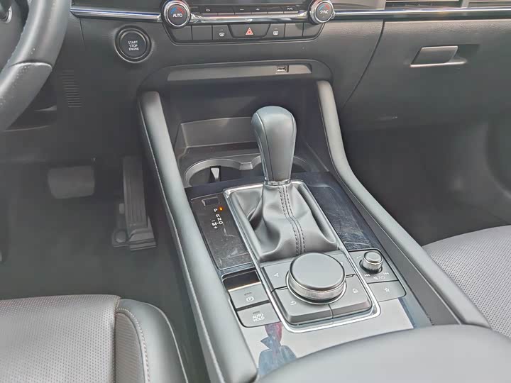 Фото 8 - Mazda 3 (Axela)