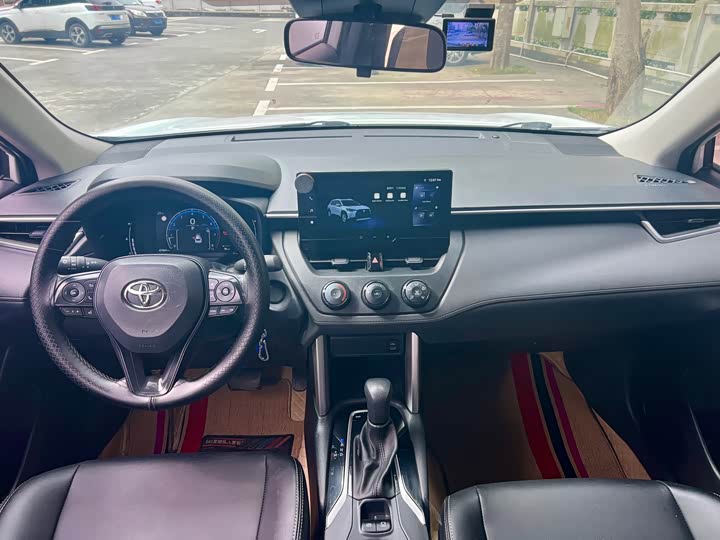 Фото 6 - Toyota Corolla Cross