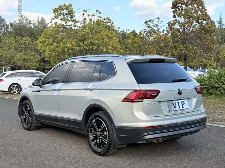 Фото 6 - Volkswagen Tiguan L Pro