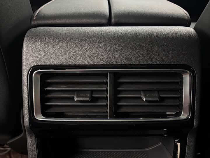 Фото 17 - Volkswagen Teramont X