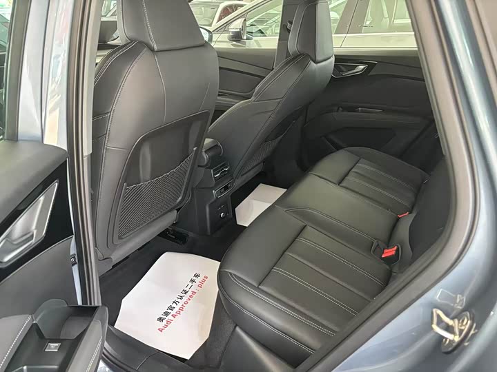 Фото 4 - Audi Q4 e-tron