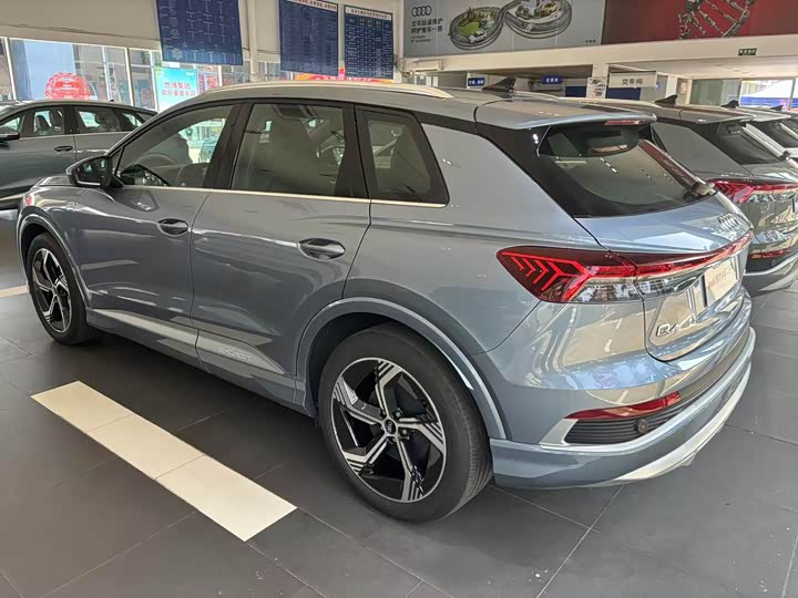 Фото 5 - Audi Q4 e-tron