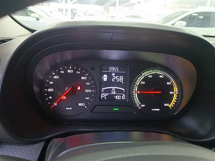 Фото 12 - Roewe Clever