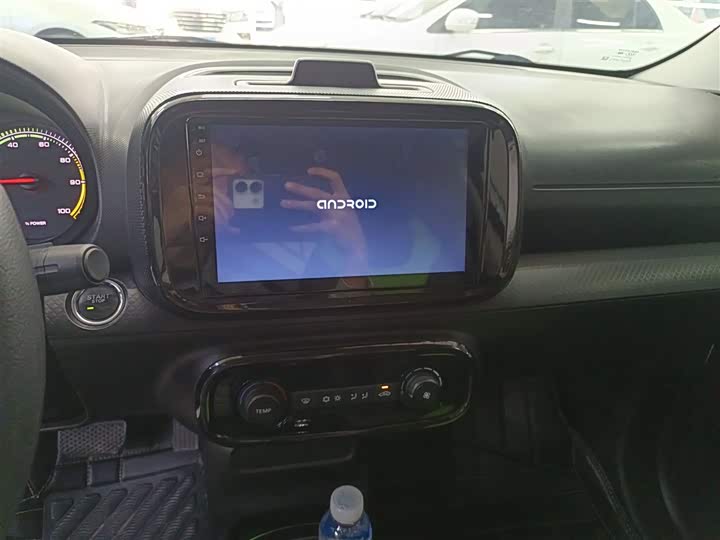 Фото 13 - Roewe Clever