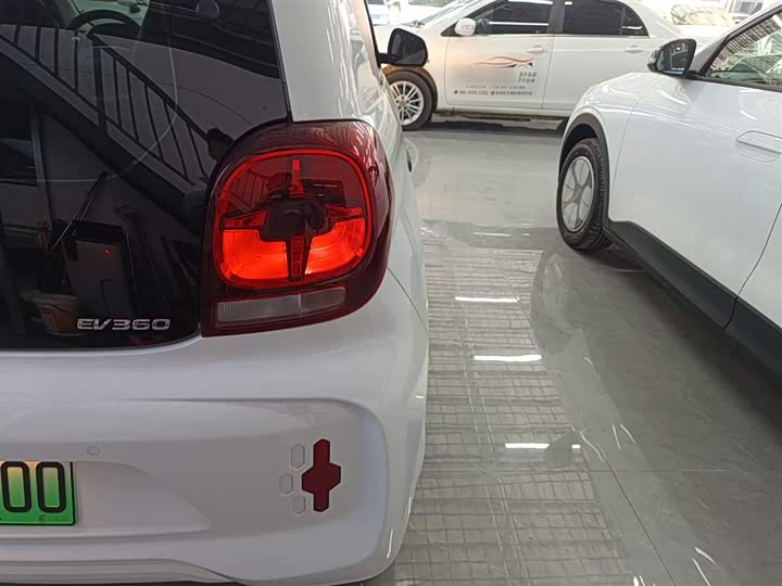 Фото 8 - Roewe Clever