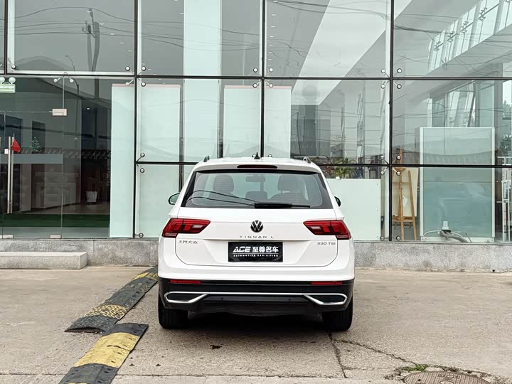 Фото 5 - Volkswagen Tiguan L Pro