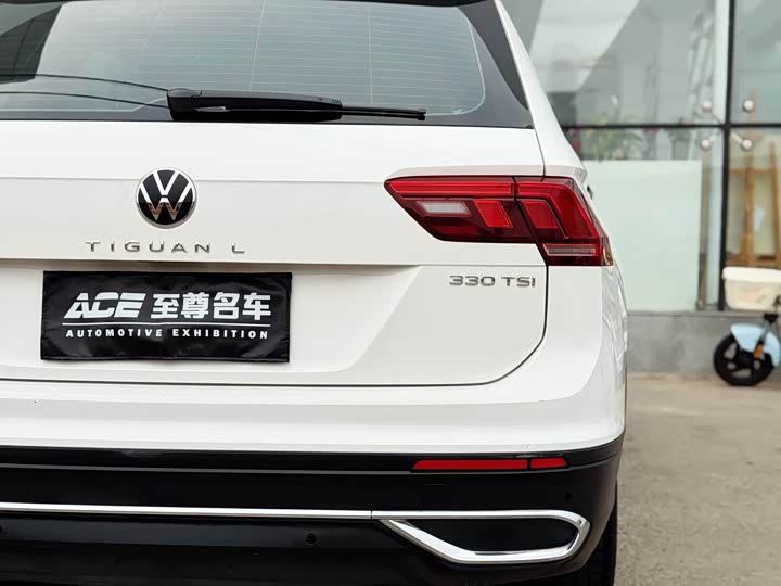 Фото 9 - Volkswagen Tiguan L Pro