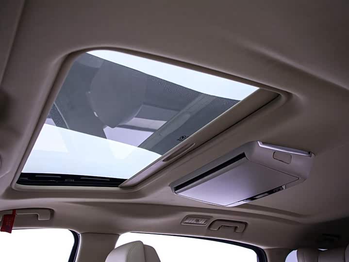 Фото 10 - Buick GL8 ES