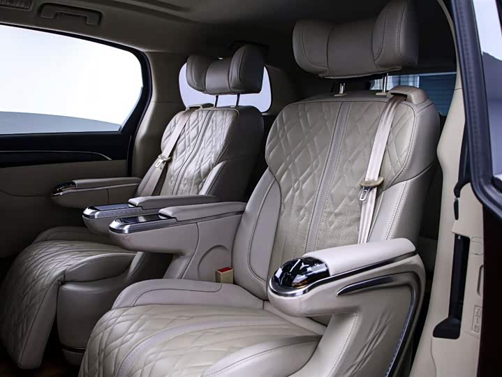 Фото 14 - Buick GL8 ES