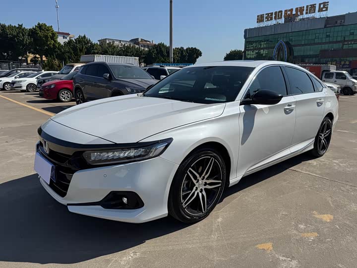 Фото 1 - Honda Accord