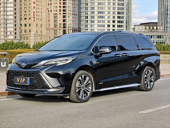 Фото 2 - Toyota Granvia