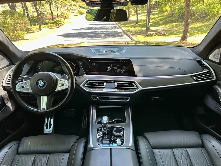 Фото 10 - BMW X7