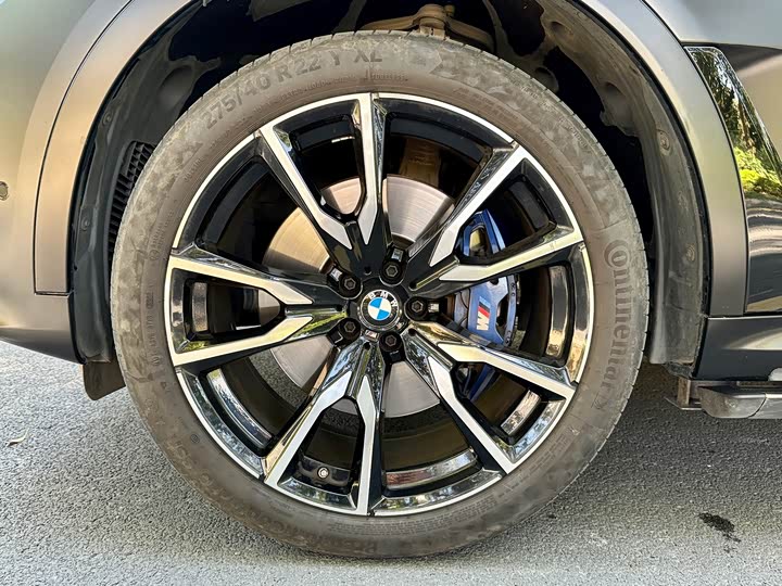 Фото 23 - BMW X7