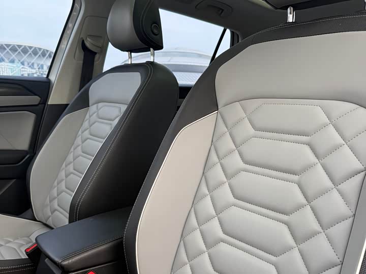 Фото 8 - Volkswagen Tayron