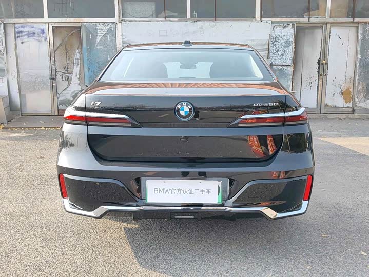 Фото 4 - BMW i7