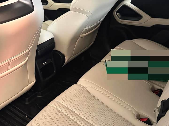 Фото 3 - BYD Yuan Up