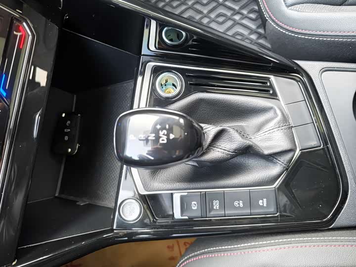 Фото 19 - Volkswagen Tayron