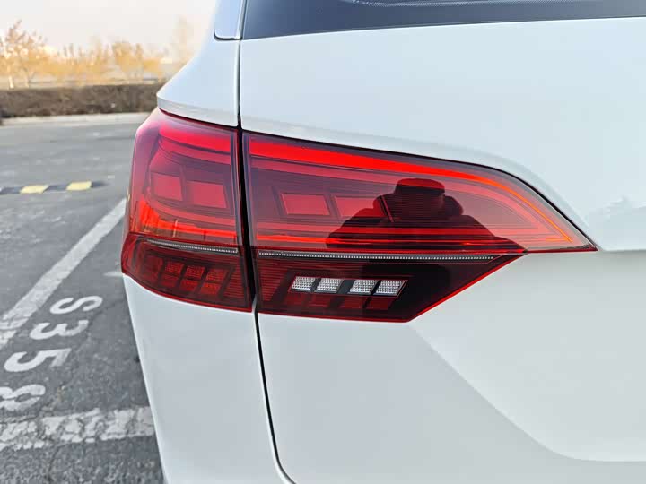 Фото 22 - Volkswagen Tayron