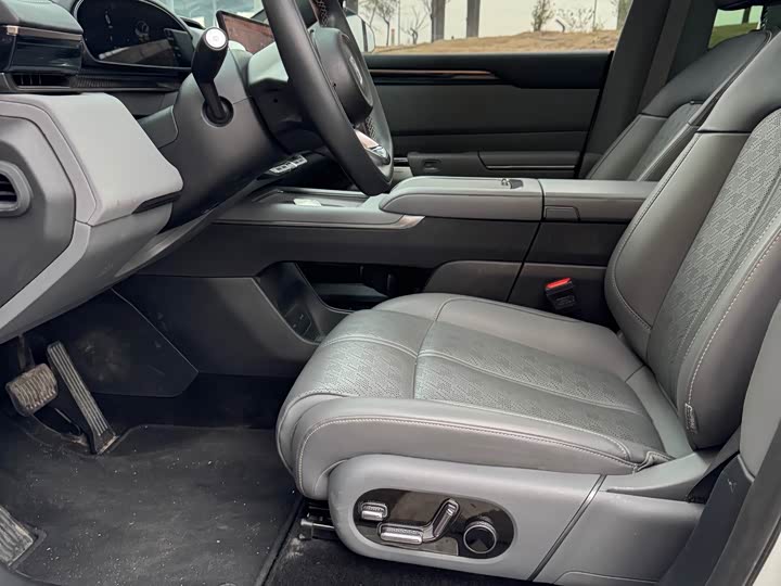 Фото 4 - Zeekr 7X