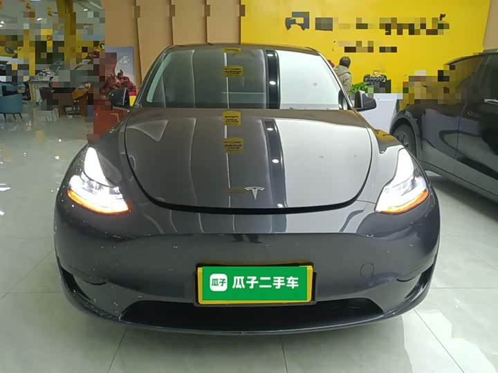 Фото 3 - Tesla Model Y