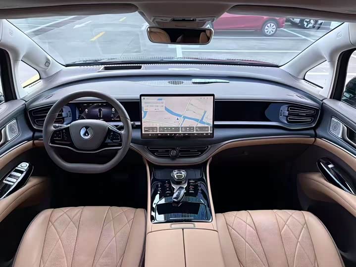 Фото 5 - Denza D9