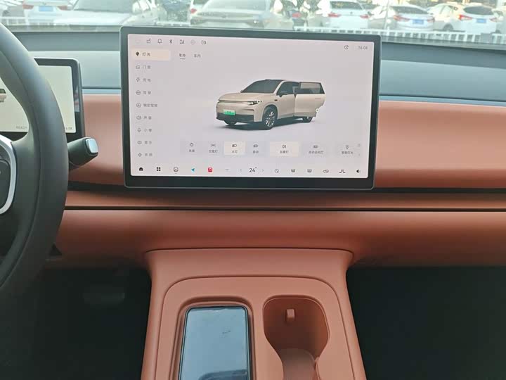 Фото 5 - Leapmotor C10