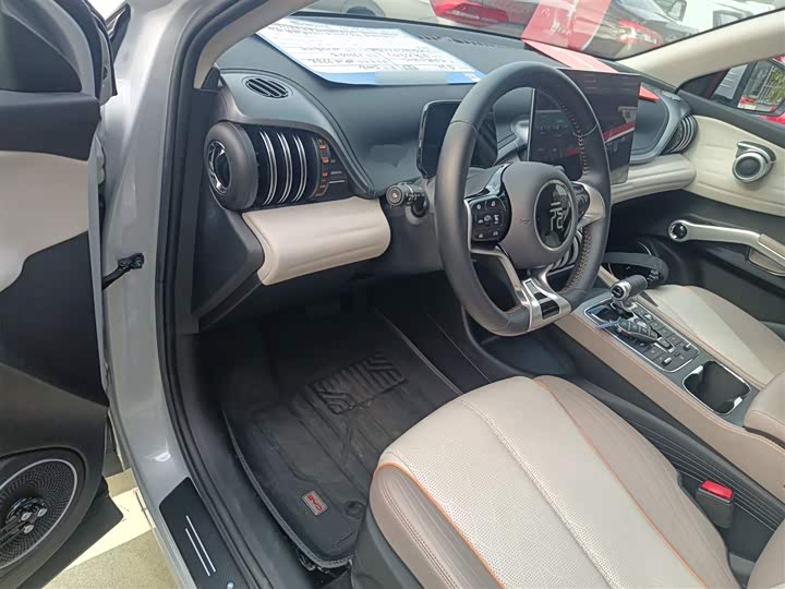 Фото 10 - BYD Yuan Plus