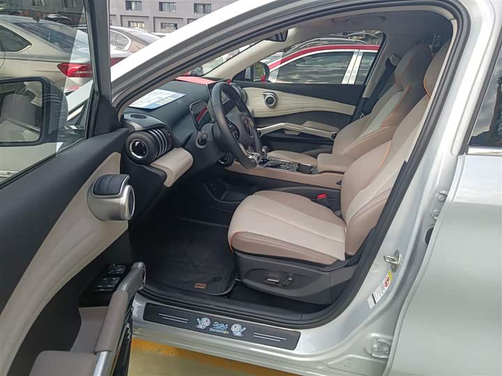 Фото 15 - BYD Yuan Plus