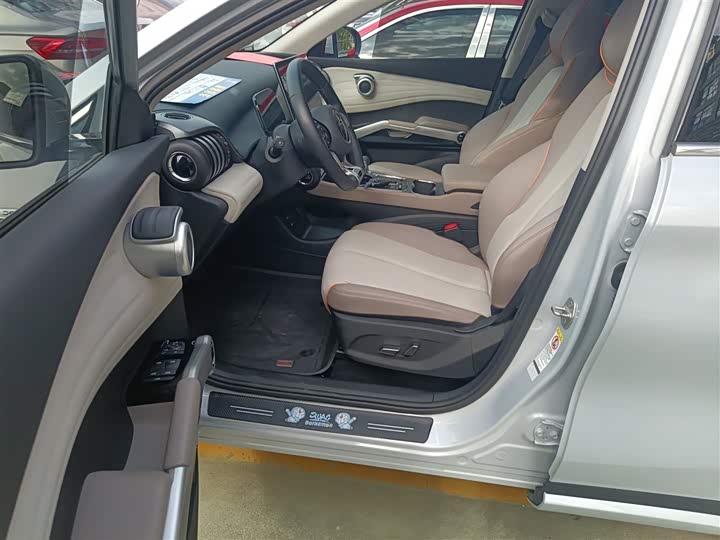 Фото 16 - BYD Yuan Plus