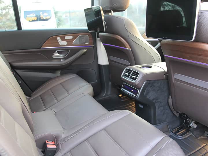 Фото 18 - Mercedes-Benz GLS-Class