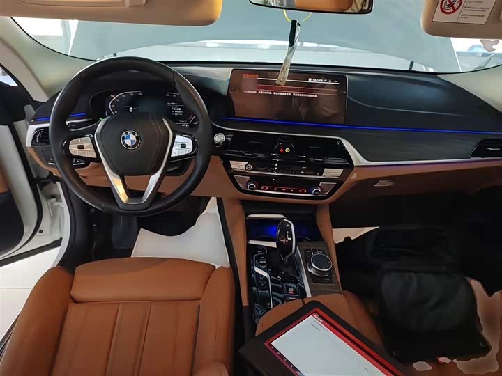 Фото 10 - BMW 6 Series GT