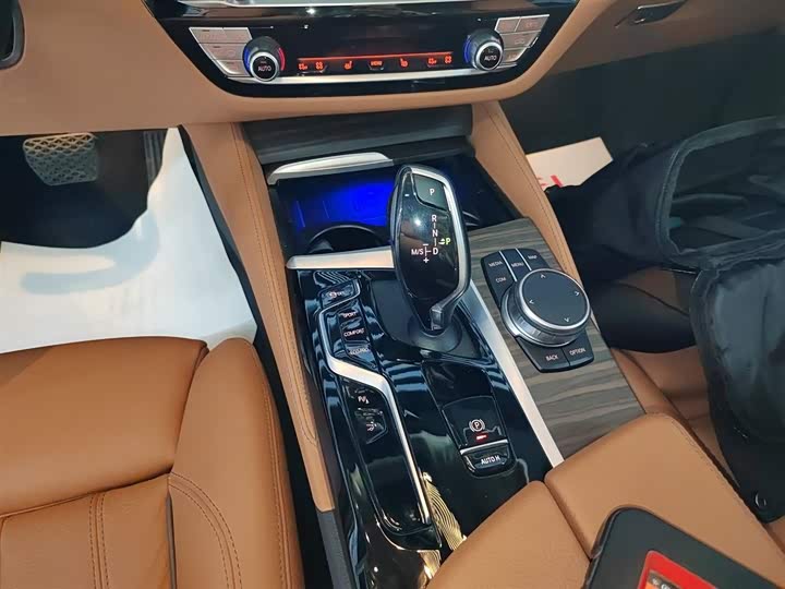 Фото 14 - BMW 6 Series GT