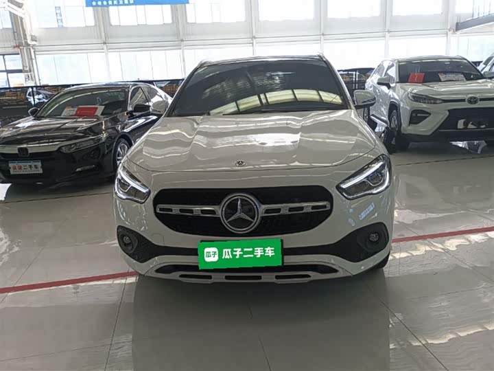 Фото 3 - Mercedes-Benz GLA-Class