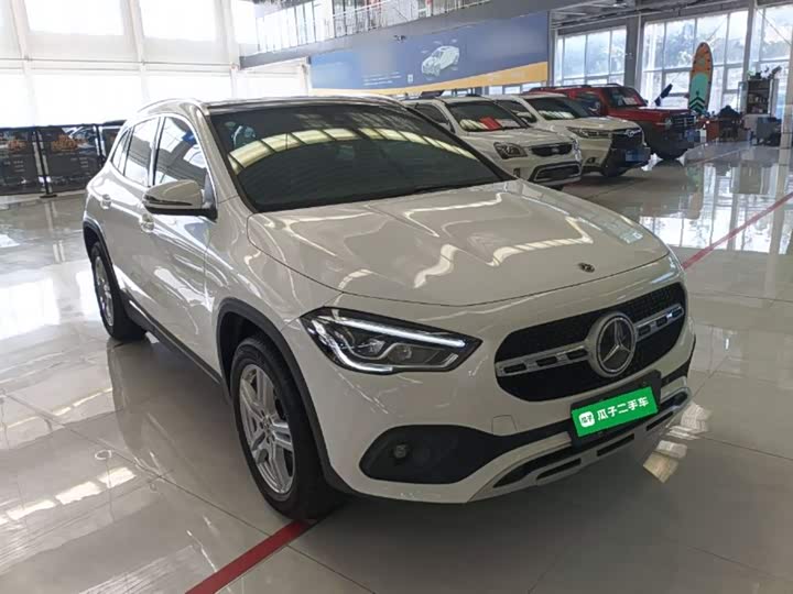 Фото 4 - Mercedes-Benz GLA-Class