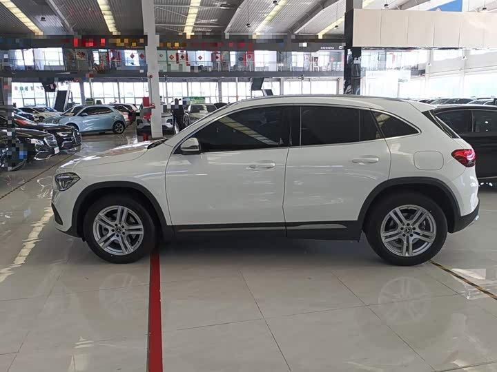 Фото 5 - Mercedes-Benz GLA-Class