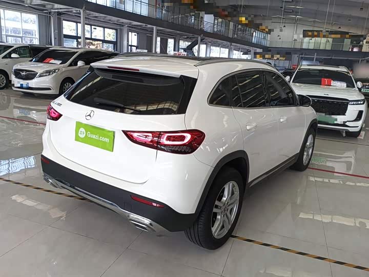 Фото 7 - Mercedes-Benz GLA-Class