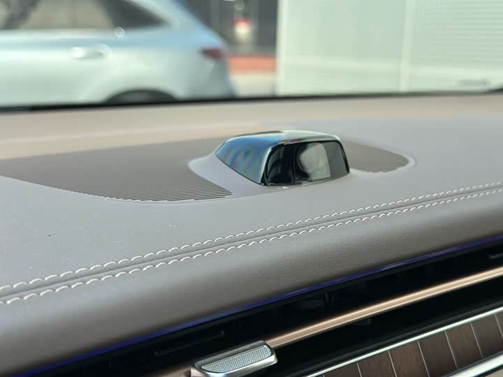 Фото 27 - Mercedes-Benz EQE SUV