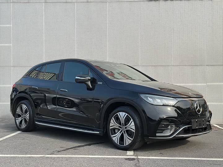 Фото 3 - Mercedes-Benz EQE SUV