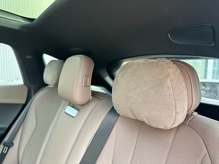 Фото 33 - Mercedes-Benz EQE SUV