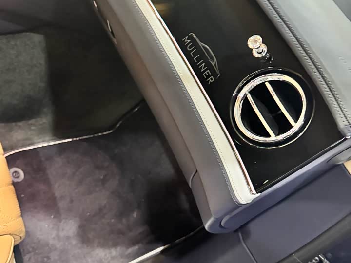 Фото 6 - Bentley Flying Spur Hybrid